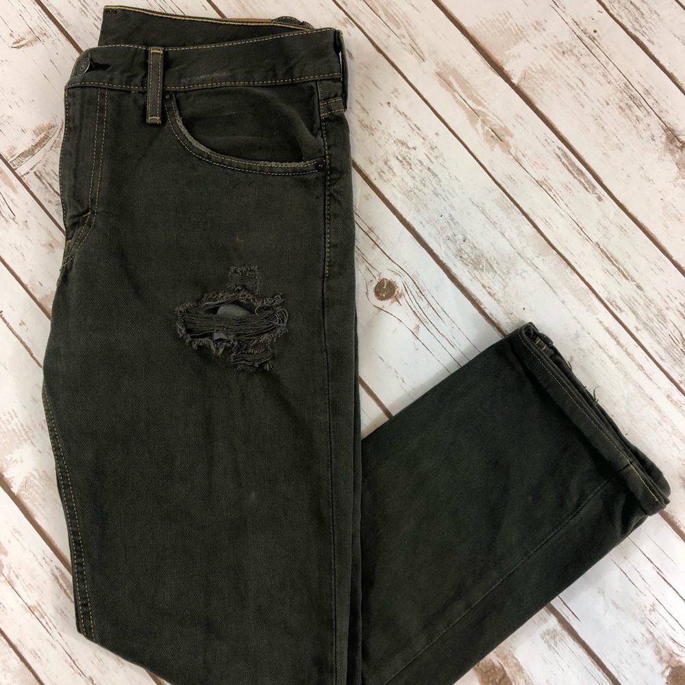 Levi’s Distressed Jeans